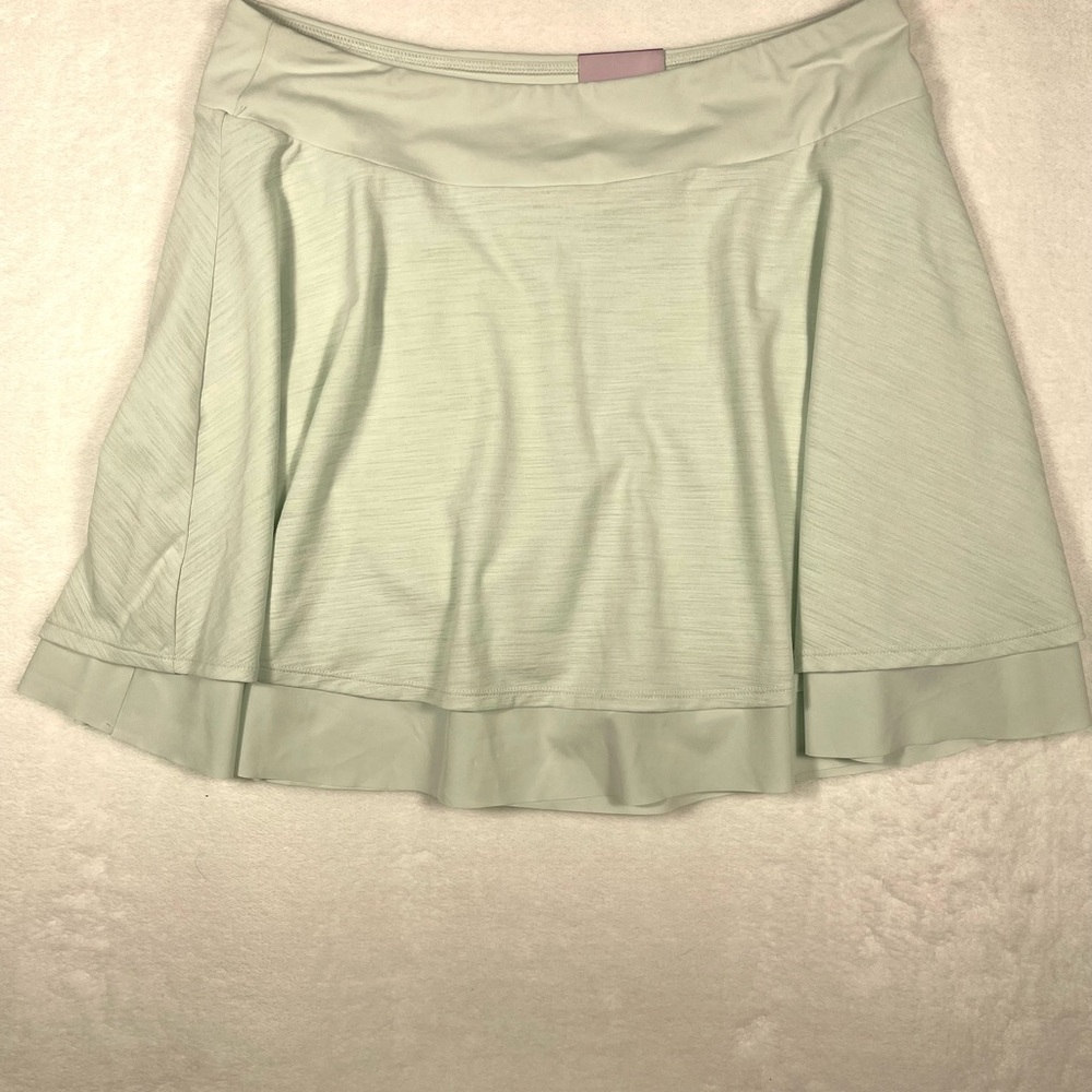 CALIA Carrie Underwood Double layer Skorts in Seafoam. Golf flowy mini summer